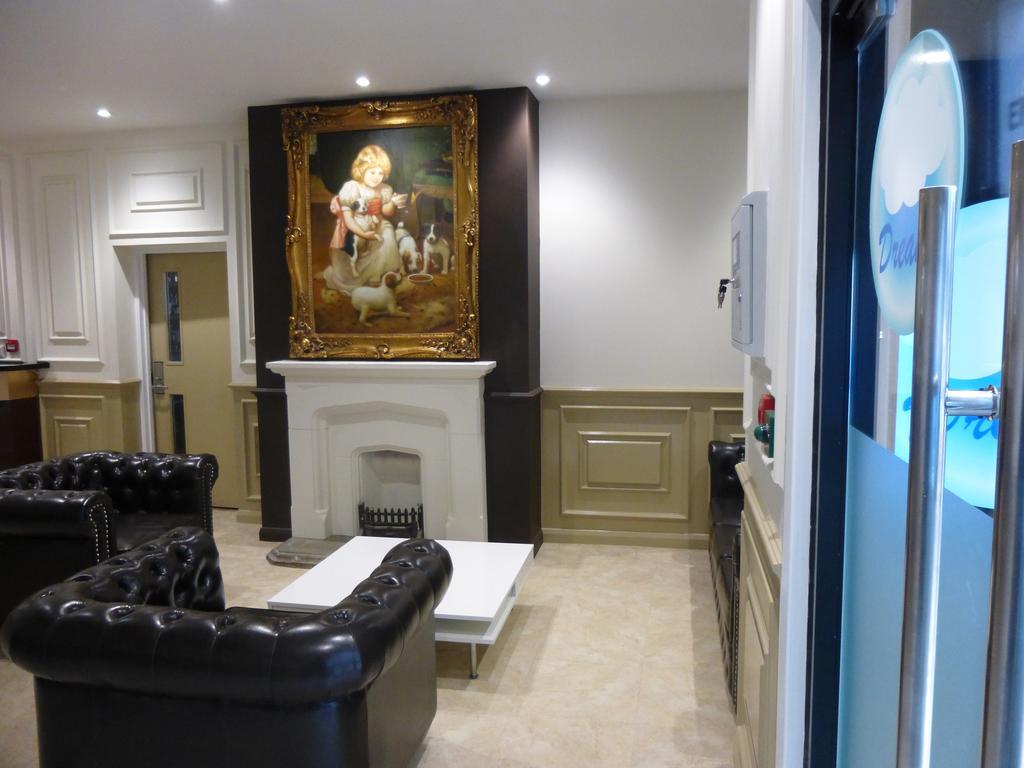 Dreams Hotel Barking  Extérieur photo